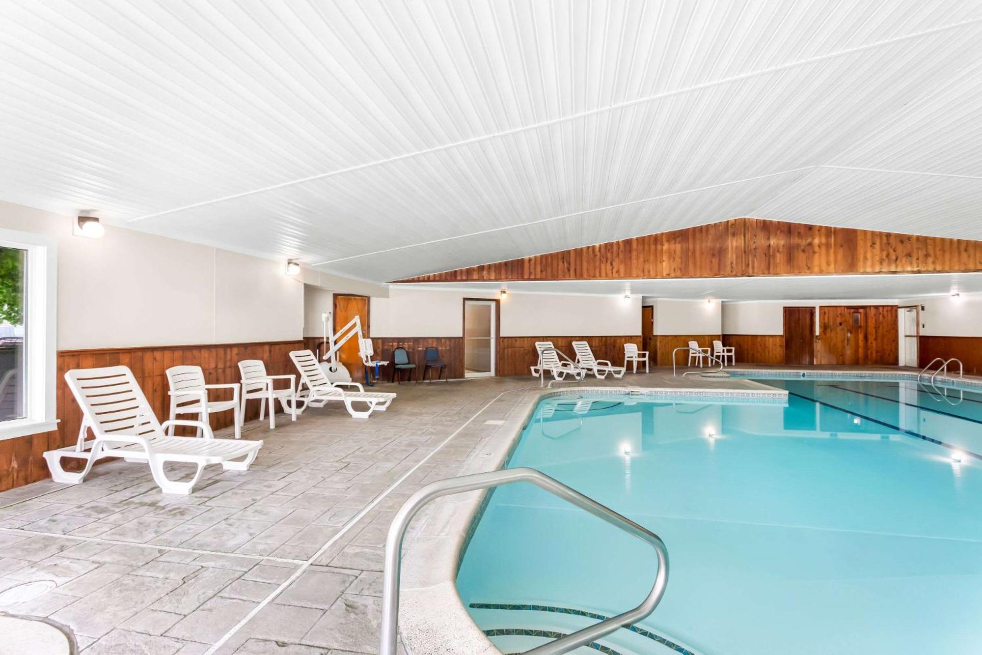 Quality Inn & Suites Gorham Exteriér fotografie