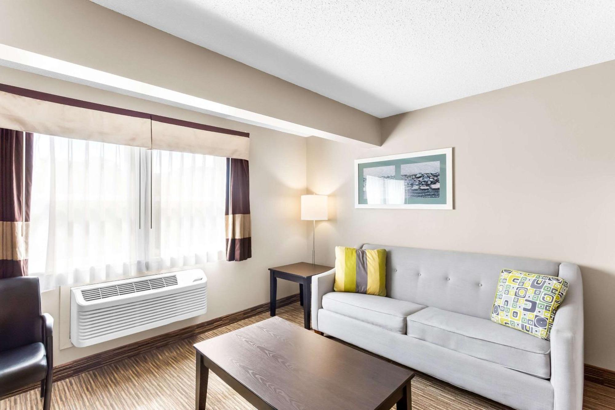 Quality Inn & Suites Gorham Exteriér fotografie